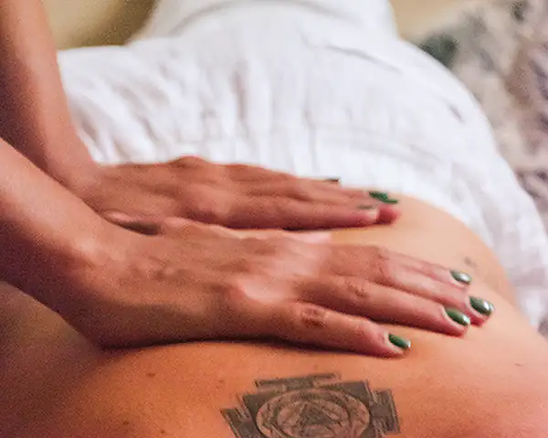 Massage Elisabeth Hutter Ruecken